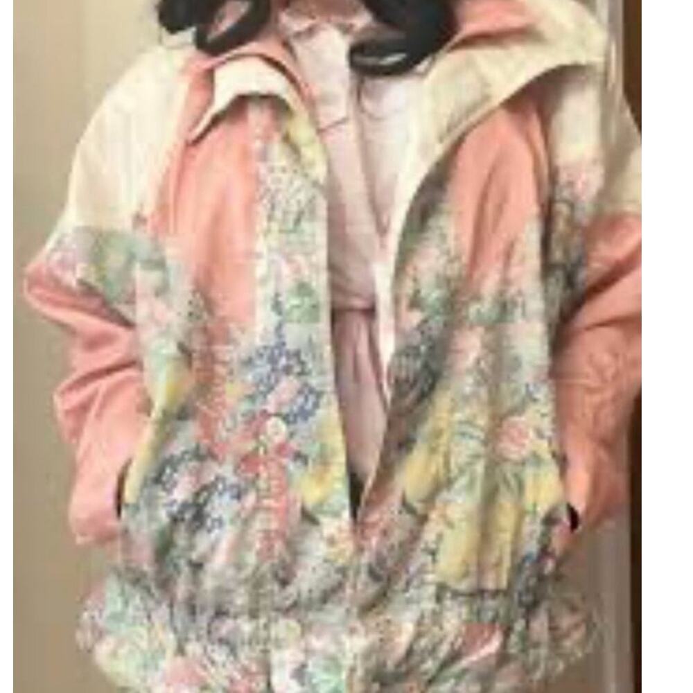 Vintage 80’s Pastel Floral Puffer Jacket in Pink
